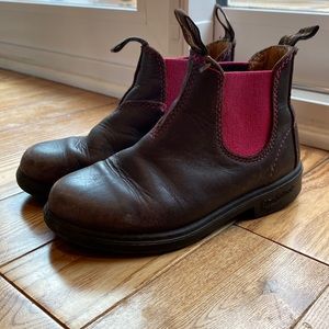 Girls pink Blundstone Boots size 12